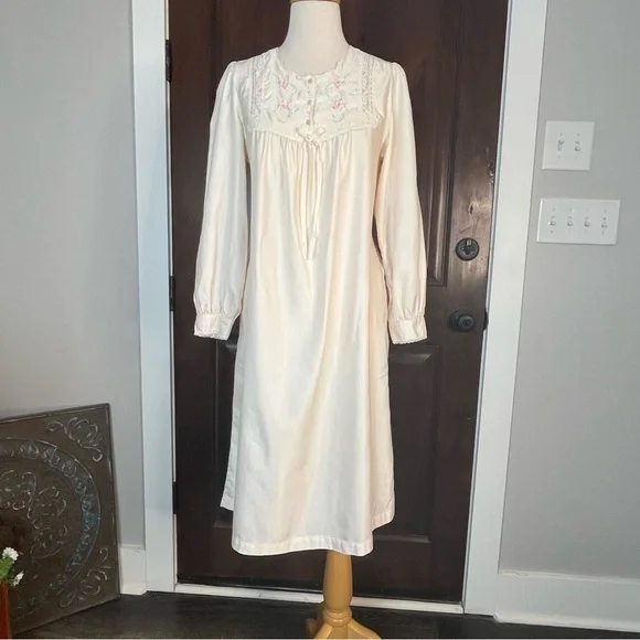 Vintage Cream Nightgown with Pink Floral Lace Yoke - Picture 3 of 13